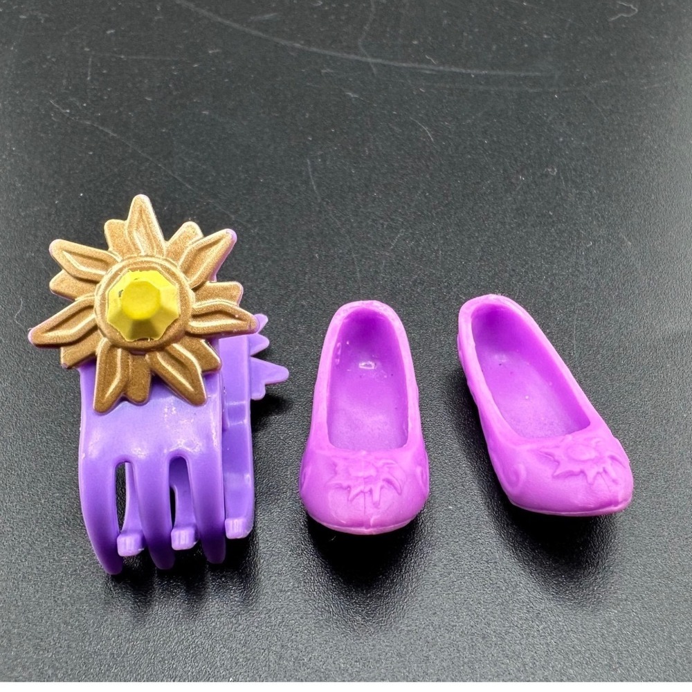Rapunzel doll Disney replacement‎ shoes and hair clip fashion doll size